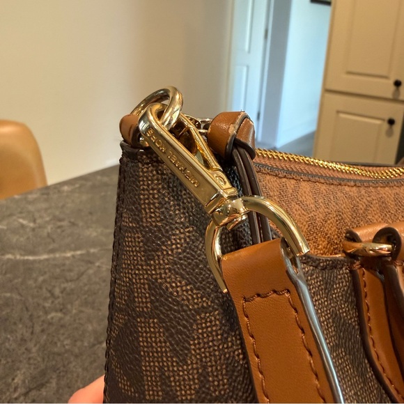 Michael Kors Austen signature logo canvas satchel bag purse brown - Picture 3 of 12